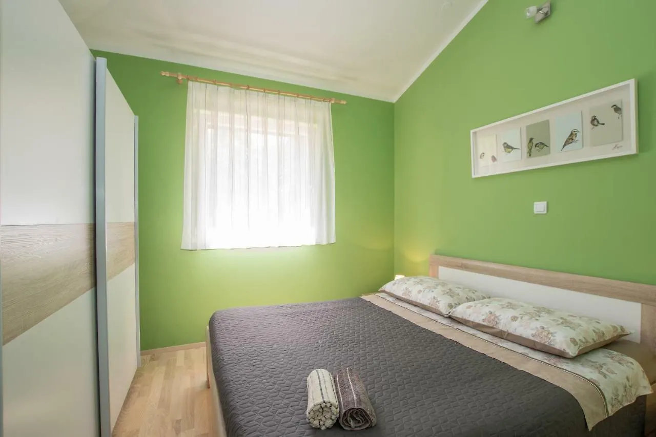 Holiday Home Suzana 1276 Kaštel Kroatien